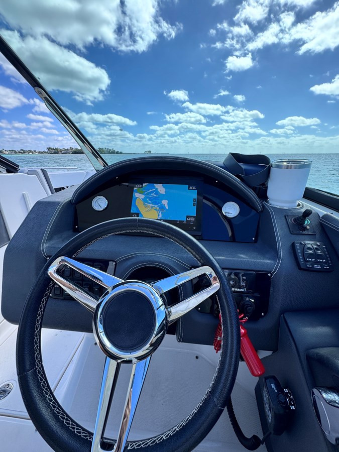 https://arconyachts.ams3.digitaloceanspaces.com/186047/conversions/large_4521785-optimize.jpg
