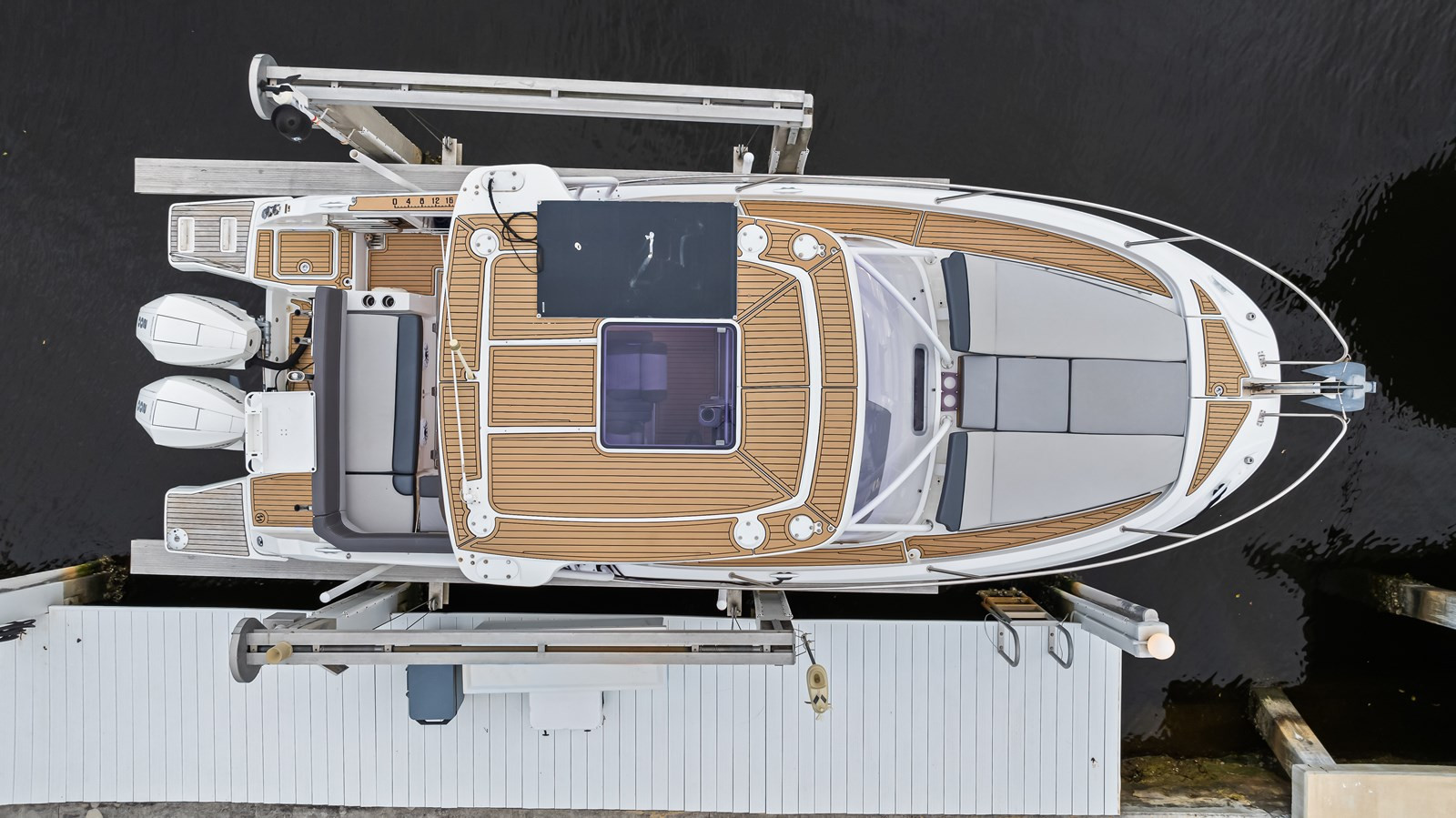 JEANNEAU LEADER 9.0 WA