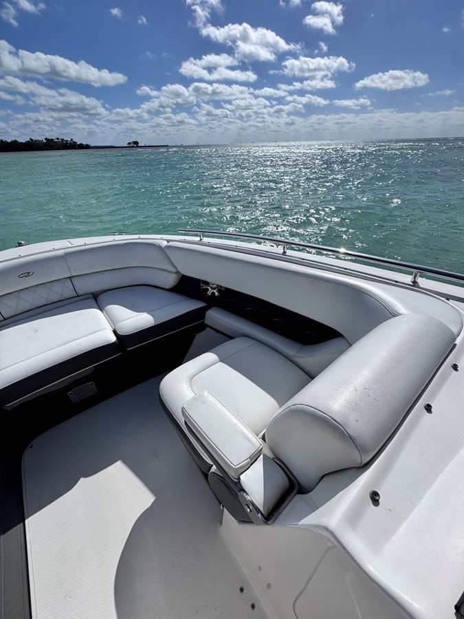 https://arconyachts.ams3.digitaloceanspaces.com/186090/conversions/large_4521802-optimize.jpg