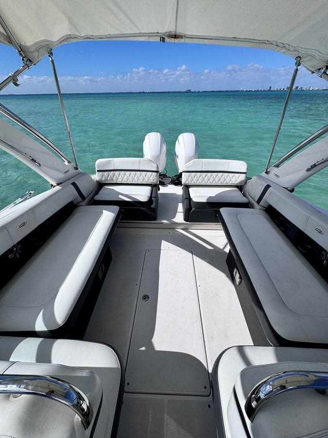 https://arconyachts.ams3.digitaloceanspaces.com/186099/conversions/large_4521805-optimize.jpg