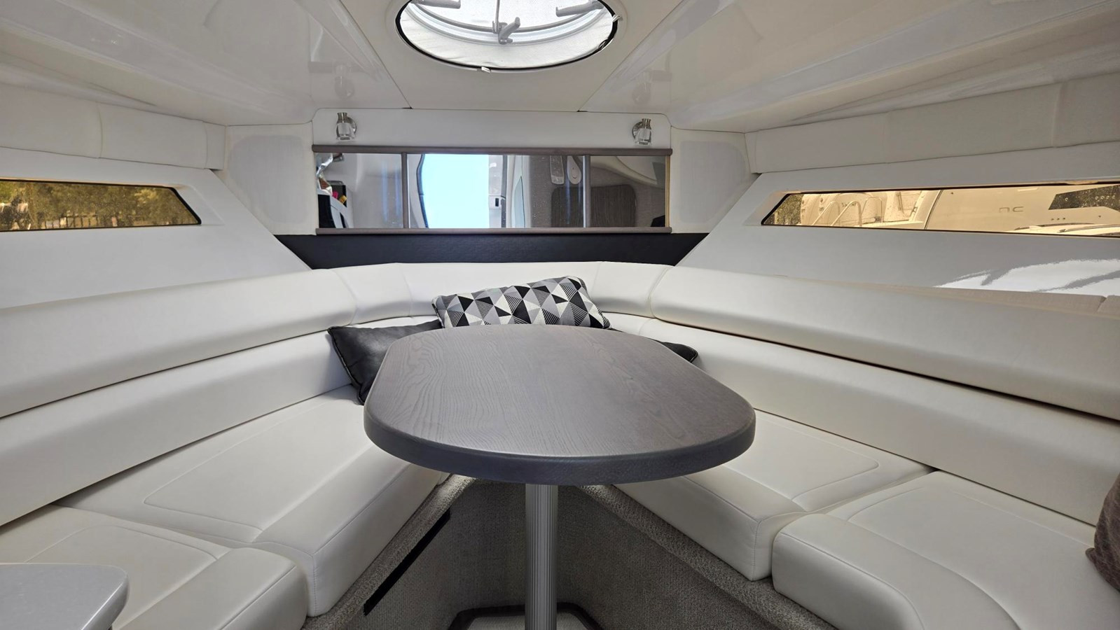 https://arconyachts.ams3.digitaloceanspaces.com/186224/conversions/large_4654323-optimize.jpg