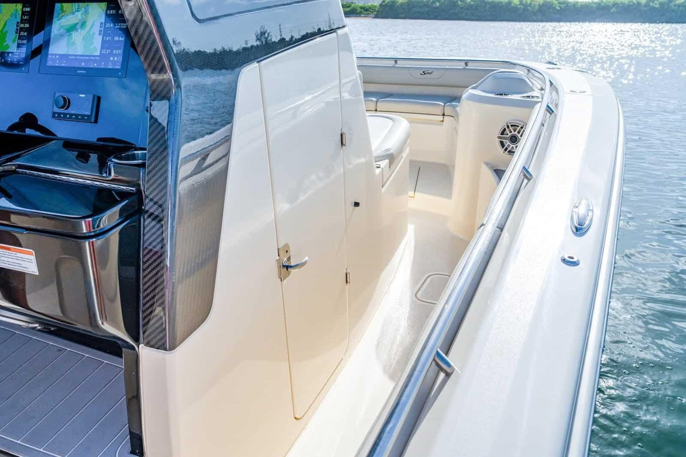 https://arconyachts.ams3.digitaloceanspaces.com/186244/conversions/large_4738681-optimize.jpg