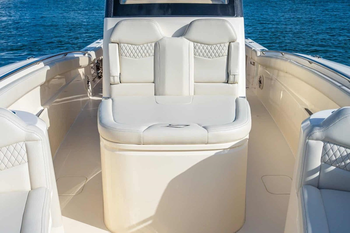 https://arconyachts.ams3.digitaloceanspaces.com/186252/conversions/large_4738684-optimize.jpg