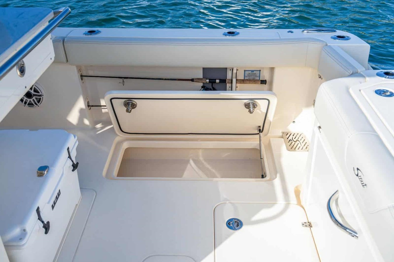 https://arconyachts.ams3.digitaloceanspaces.com/186274/conversions/large_4738692-optimize.jpg