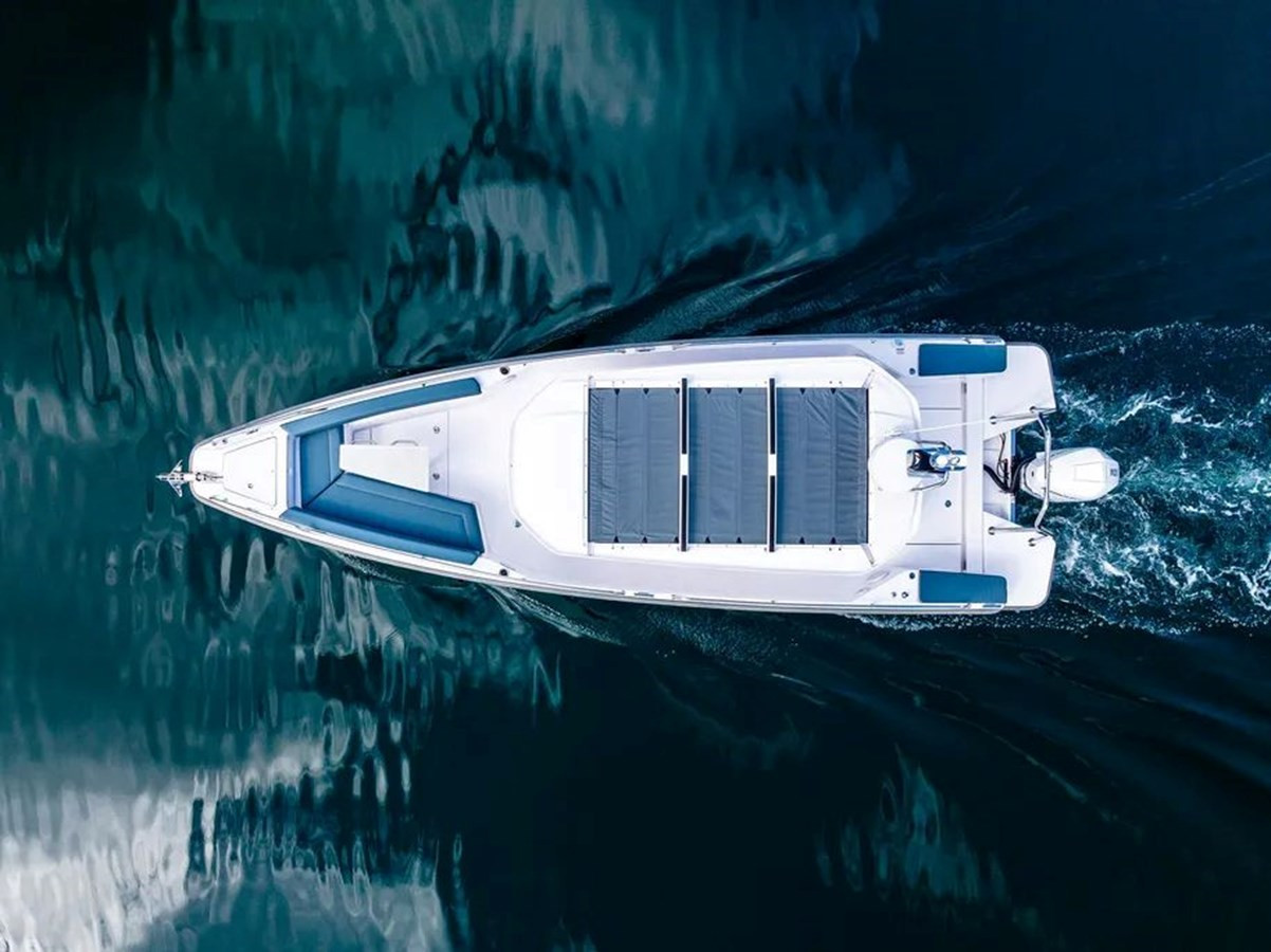 https://arconyachts.ams3.digitaloceanspaces.com/186300/conversions/large_4143233-optimize.jpg