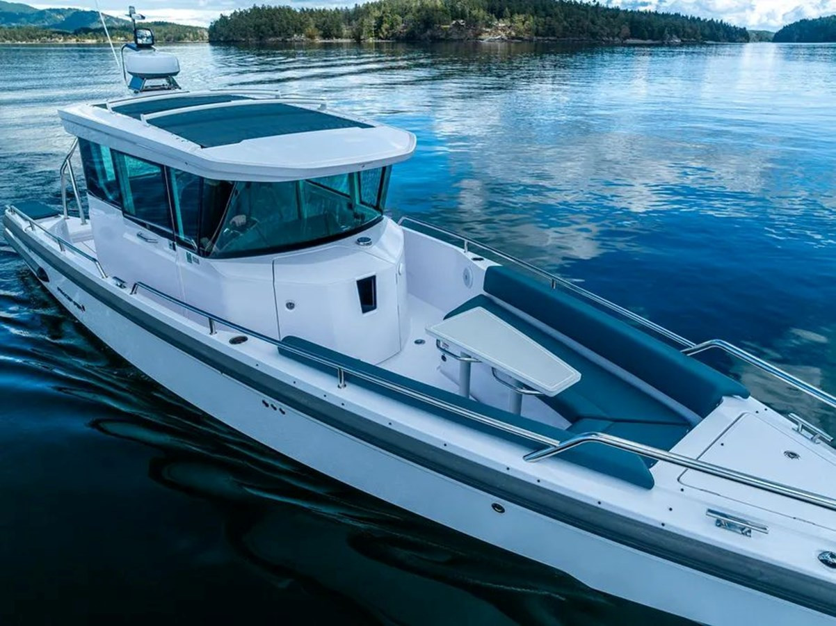 https://arconyachts.ams3.digitaloceanspaces.com/186322/conversions/large_4143240-optimize.jpg