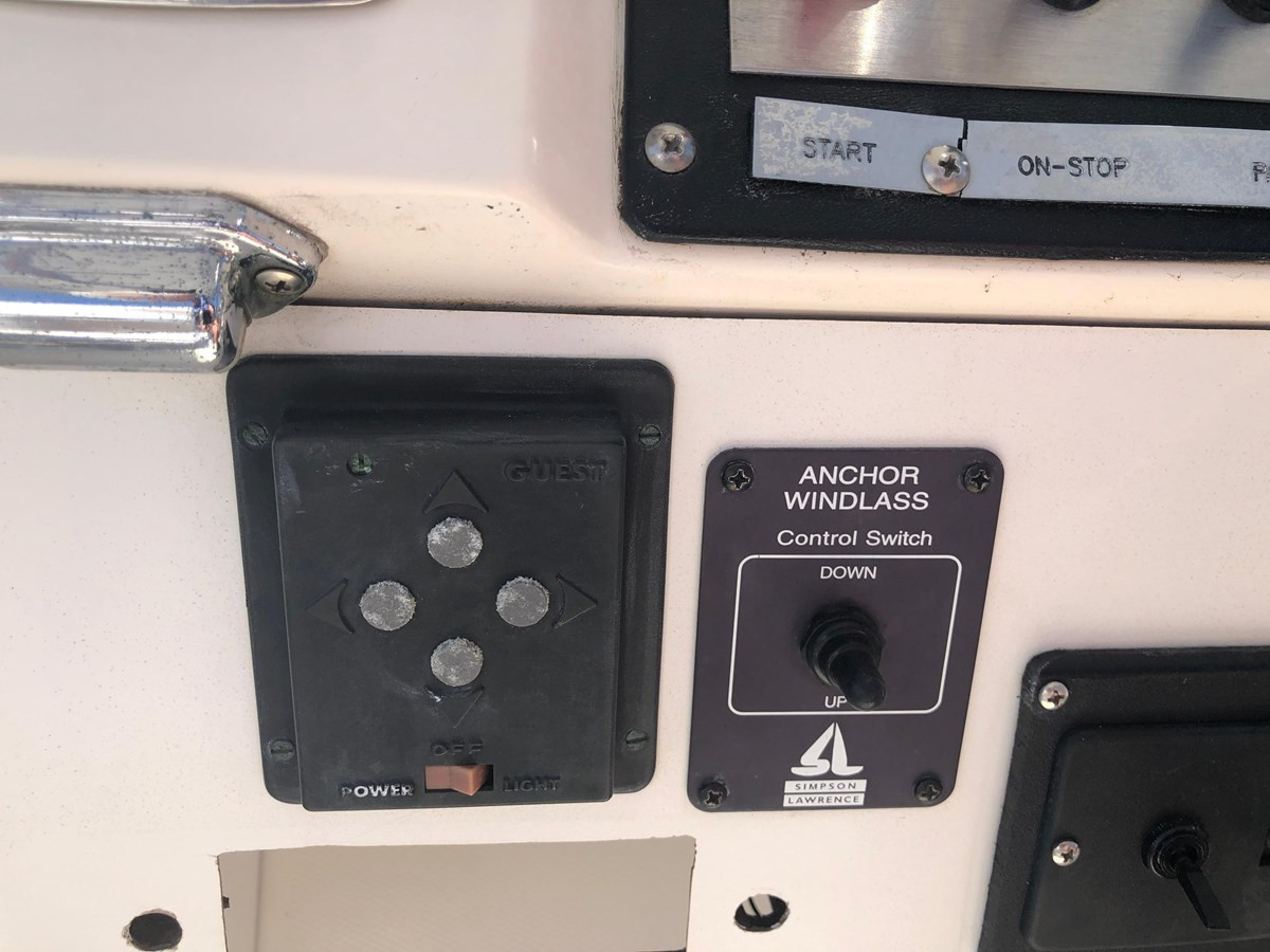 https://arconyachts.ams3.digitaloceanspaces.com/186541/conversions/large_4533663-optimize.jpg