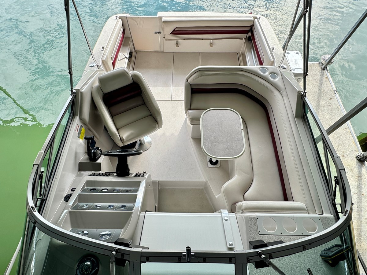 https://arconyachts.ams3.digitaloceanspaces.com/186595/conversions/large_4650646-optimize.jpg