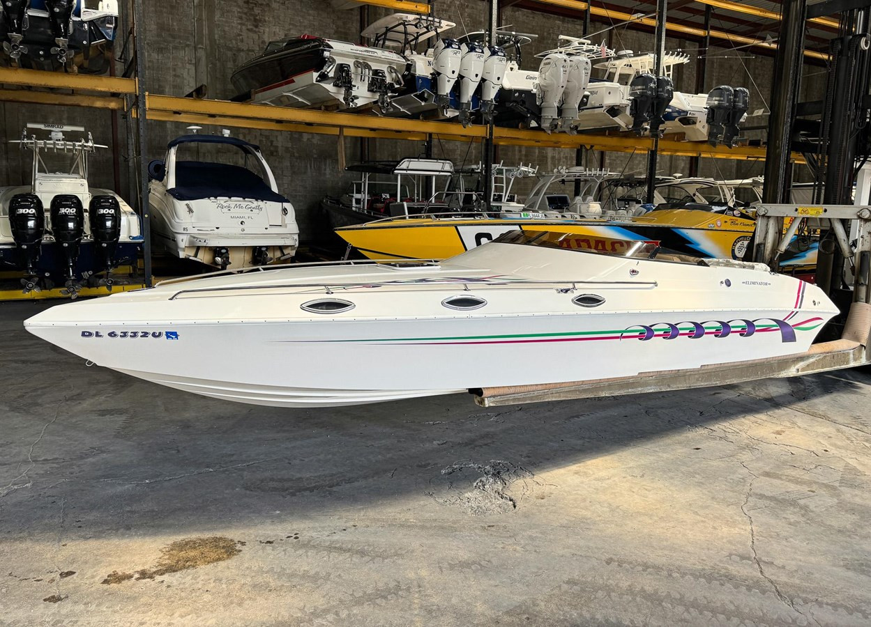 https://arconyachts.ams3.digitaloceanspaces.com/186631/conversions/large_4241954-optimize.jpg