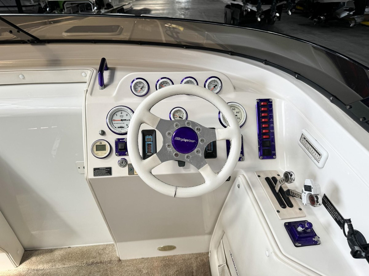 https://arconyachts.ams3.digitaloceanspaces.com/186680/conversions/large_4241970-optimize.jpg