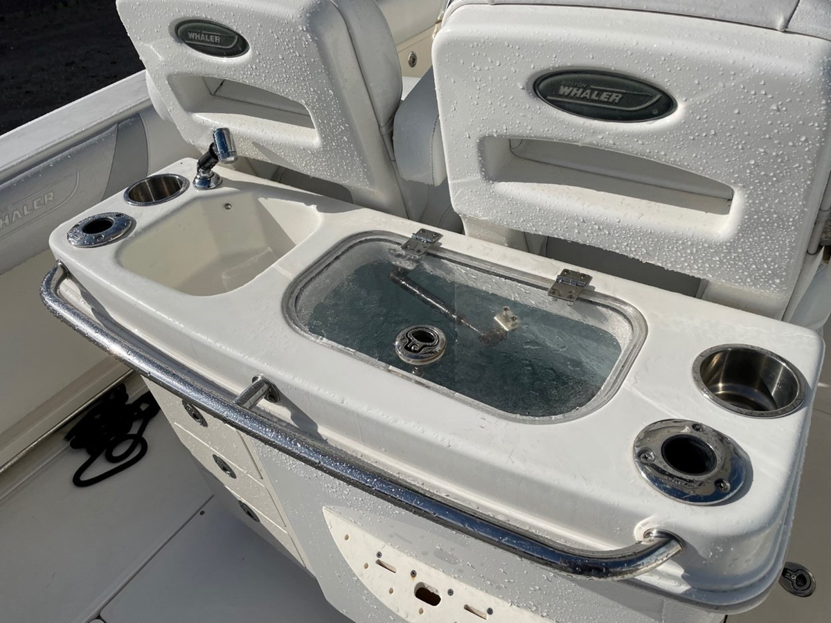 https://arconyachts.ams3.digitaloceanspaces.com/186715/conversions/large_3341357-optimize.jpg