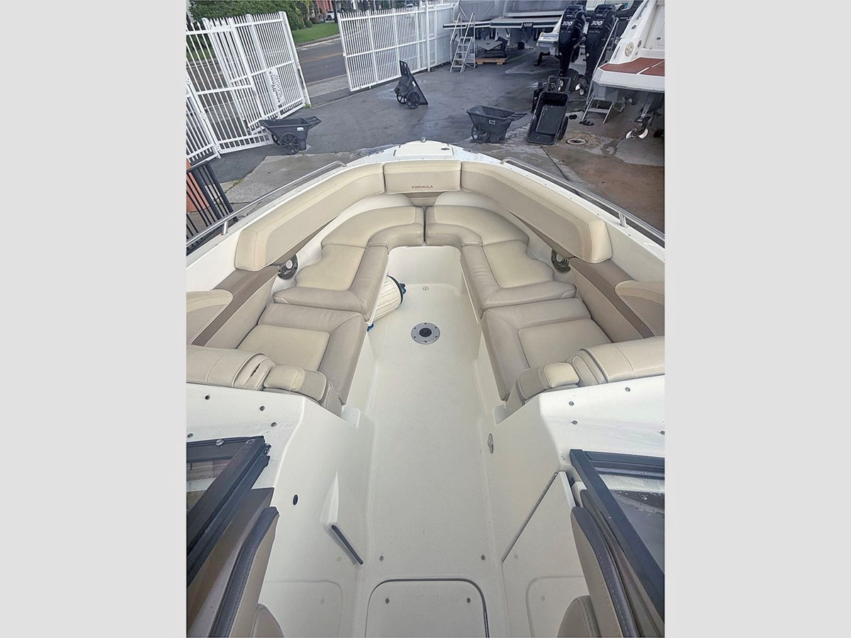 https://arconyachts.ams3.digitaloceanspaces.com/186782/conversions/large_4849383-optimize.jpg