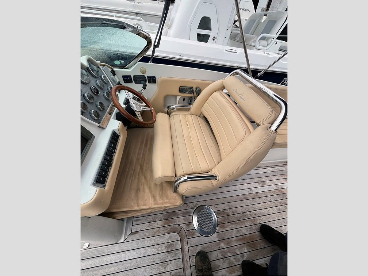 https://arconyachts.ams3.digitaloceanspaces.com/186798/conversions/large_4849528-optimize.jpg