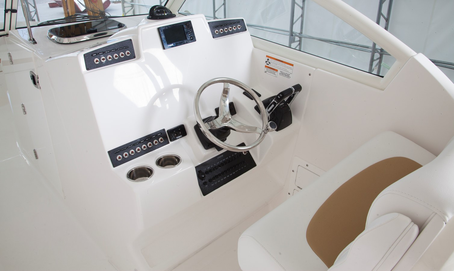 https://arconyachts.ams3.digitaloceanspaces.com/186858/conversions/large_979630-optimize.jpg