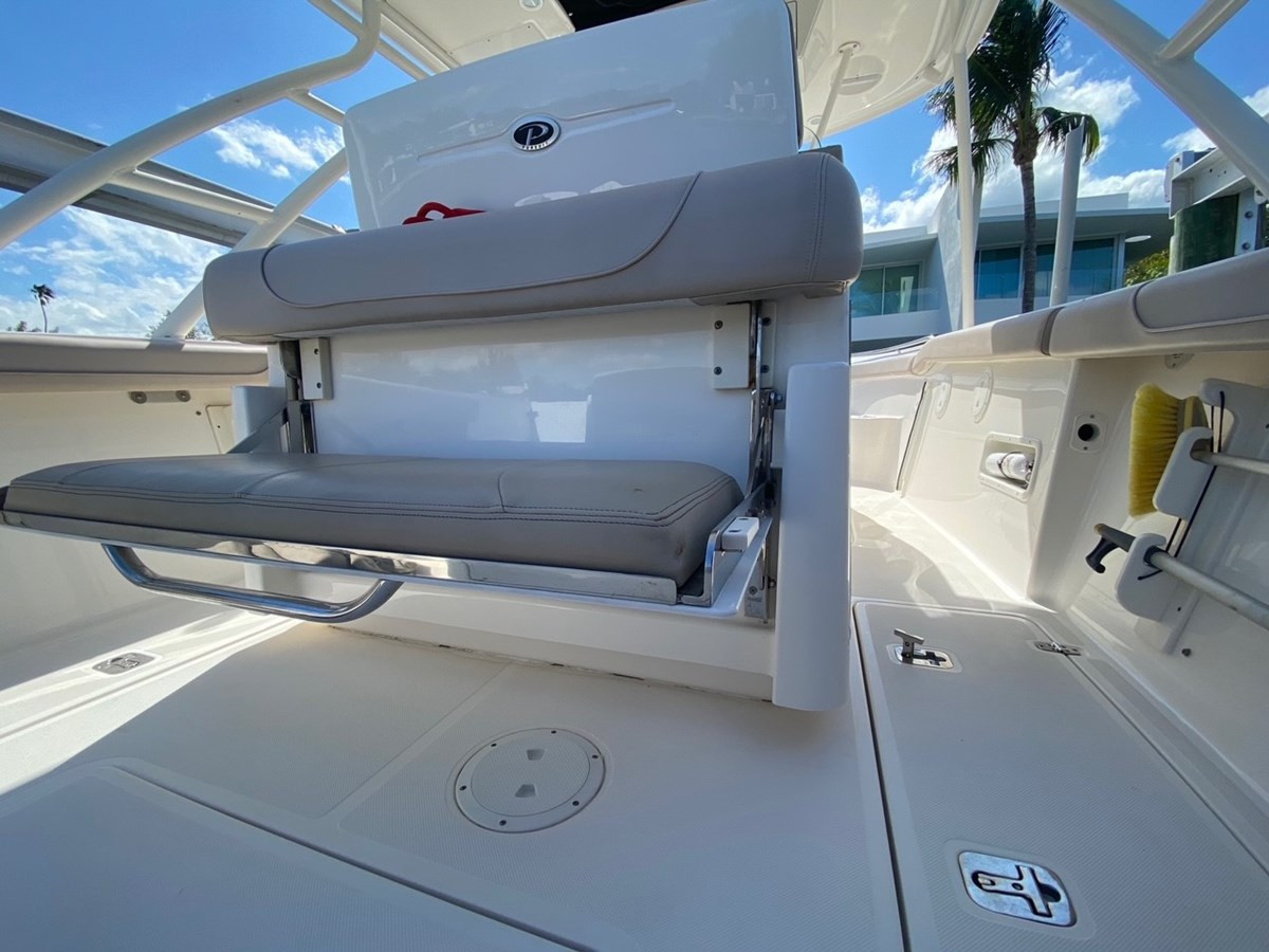 https://arconyachts.ams3.digitaloceanspaces.com/186897/conversions/large_3356475-optimize.jpg
