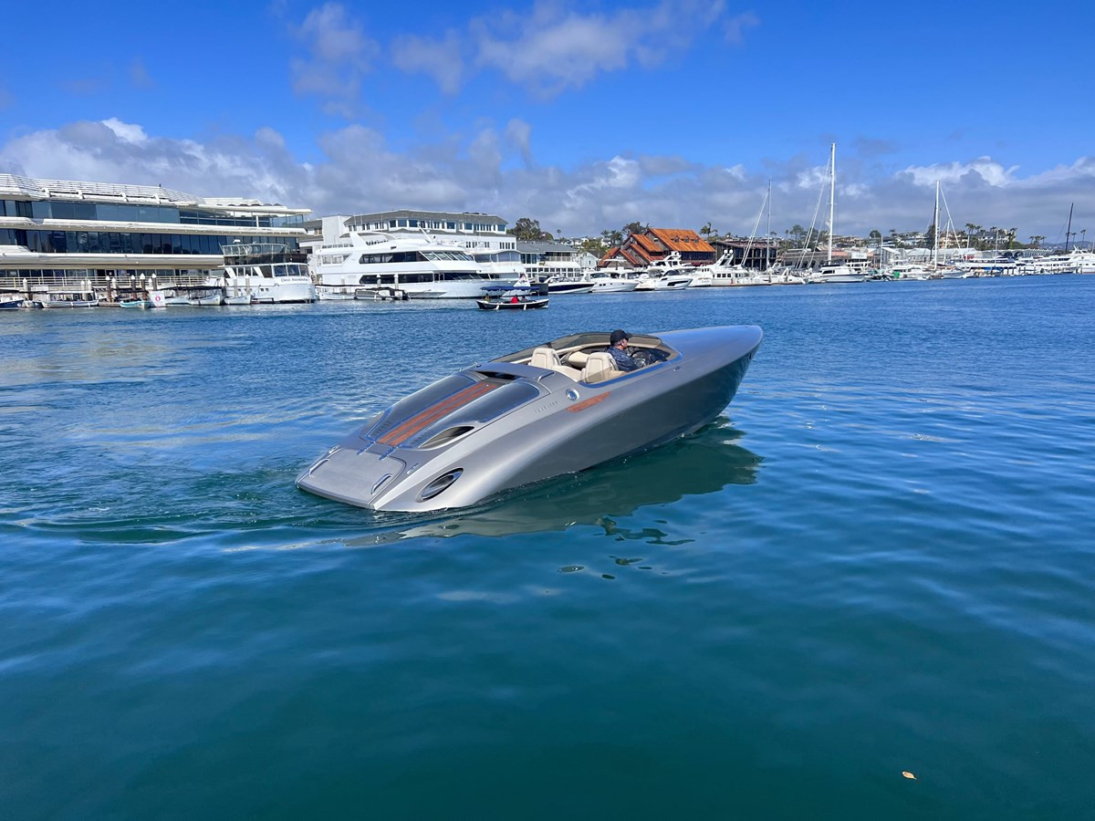 https://arconyachts.ams3.digitaloceanspaces.com/186949/conversions/large_3897349-optimize.jpg