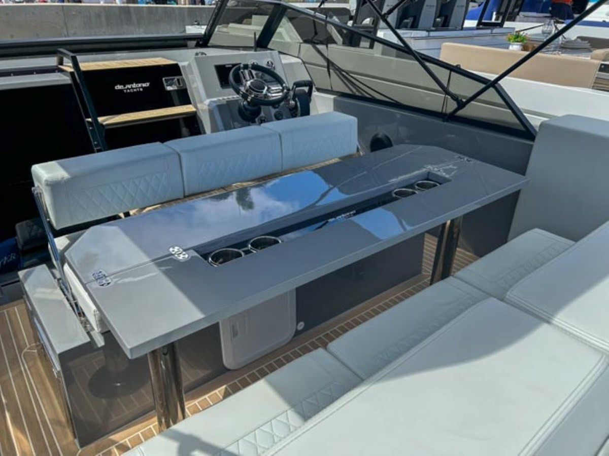 https://arconyachts.ams3.digitaloceanspaces.com/187081/conversions/large_4139087-optimize.jpg