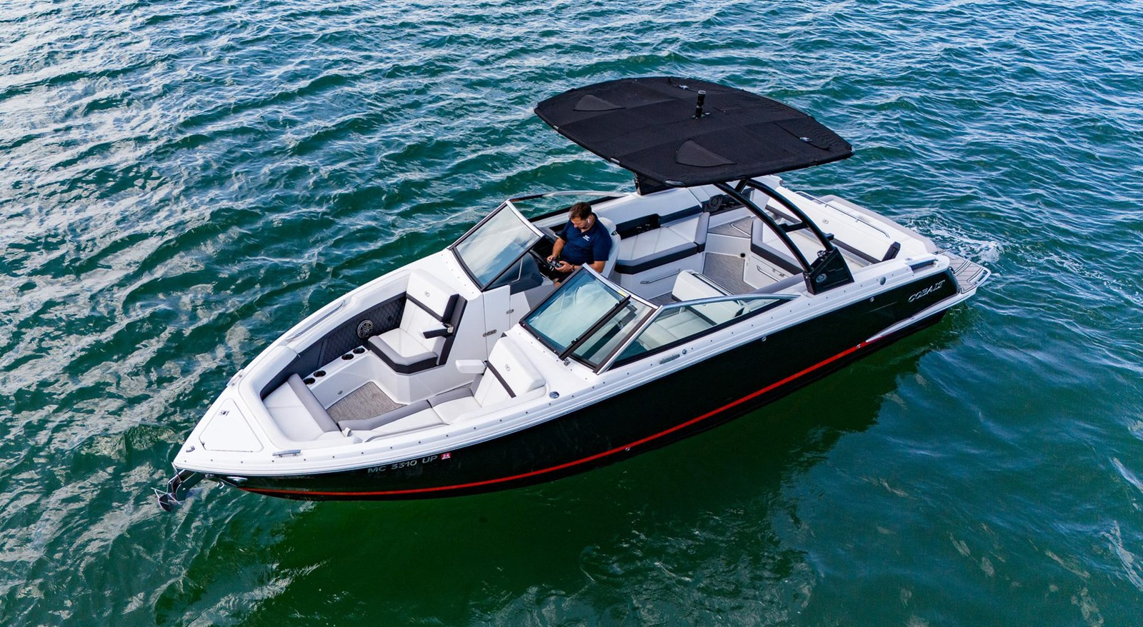 https://arconyachts.ams3.digitaloceanspaces.com/187290/conversions/large_4241681-optimize.jpg