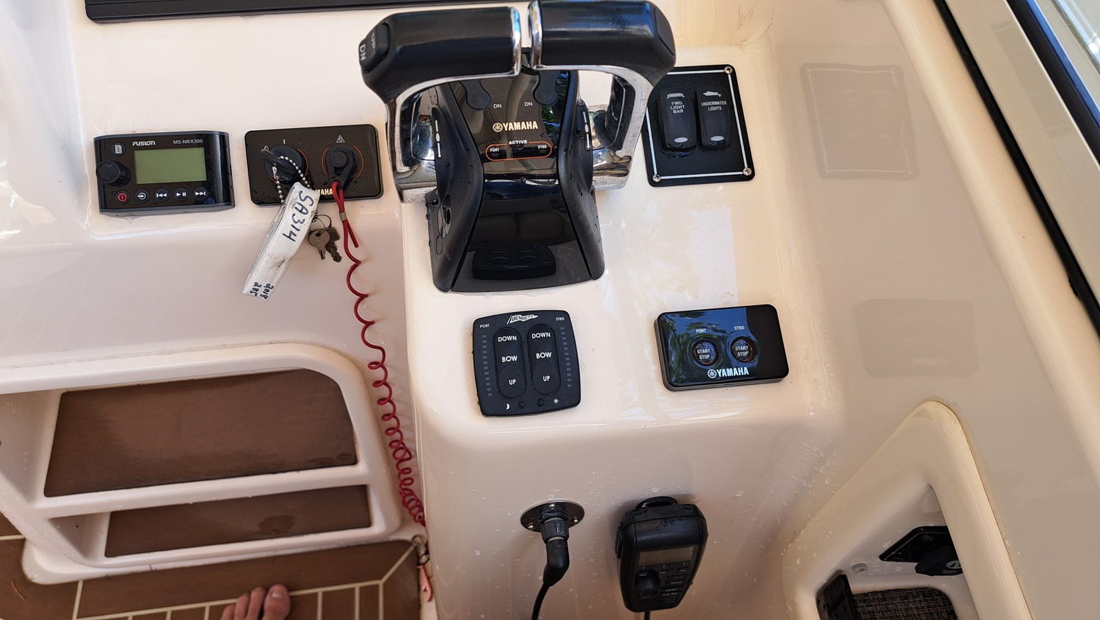 https://arconyachts.ams3.digitaloceanspaces.com/187338/conversions/large_4253885-optimize.jpg