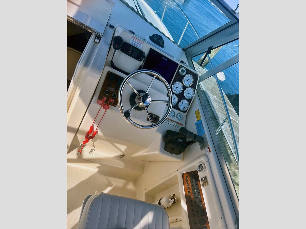 https://arconyachts.ams3.digitaloceanspaces.com/187416/conversions/large_4400719-optimize.jpg