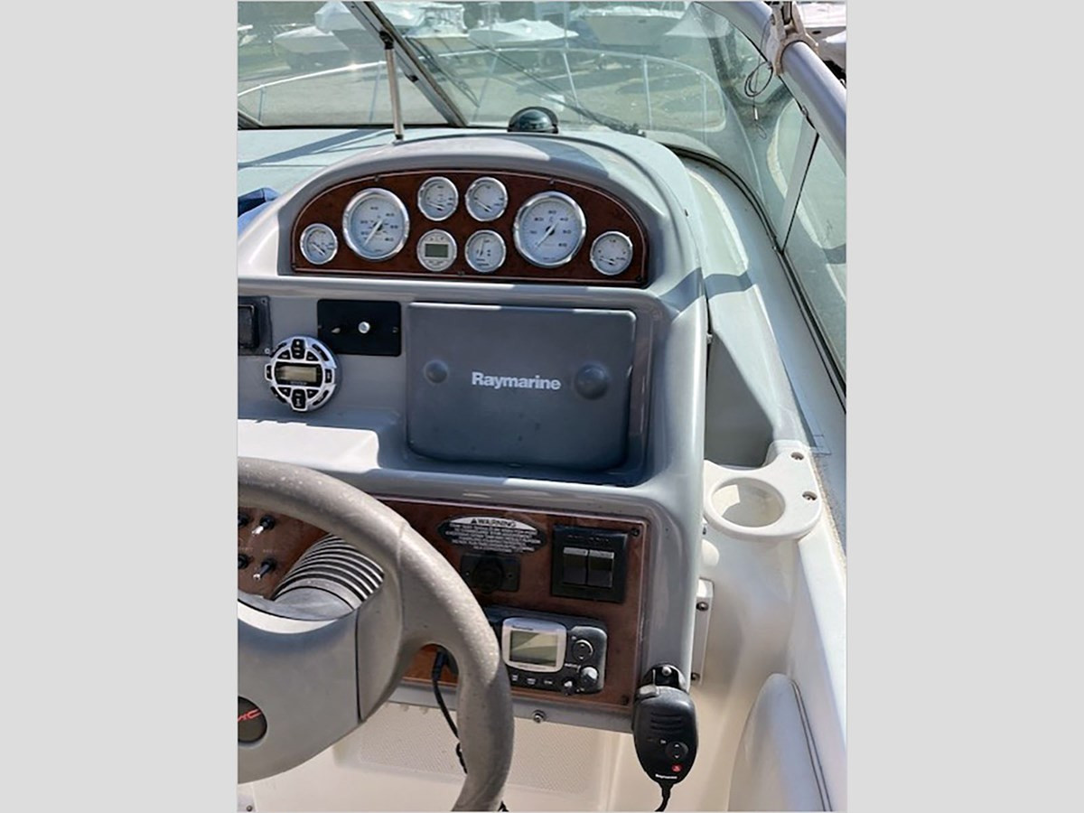 https://arconyachts.ams3.digitaloceanspaces.com/187432/conversions/large_4278540-optimize.jpg