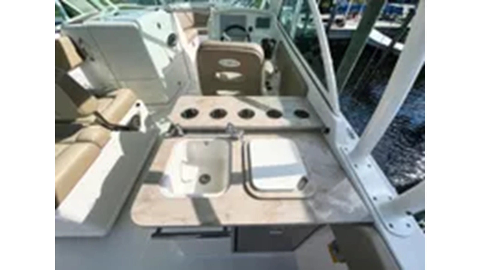 https://arconyachts.ams3.digitaloceanspaces.com/187485/conversions/large_4303688-optimize.jpg