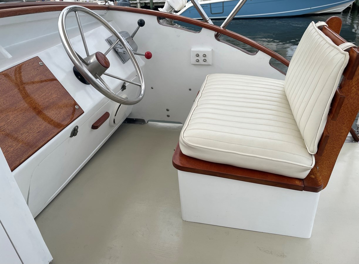 https://arconyachts.ams3.digitaloceanspaces.com/187713/conversions/large_4602018-optimize.jpg