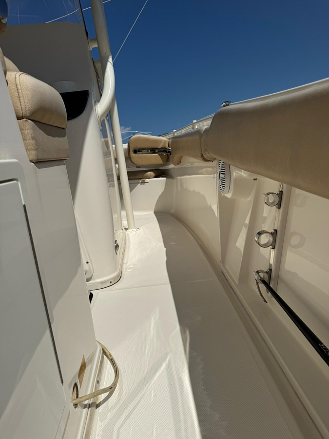 https://arconyachts.ams3.digitaloceanspaces.com/187754/conversions/large_4618083-optimize.jpg