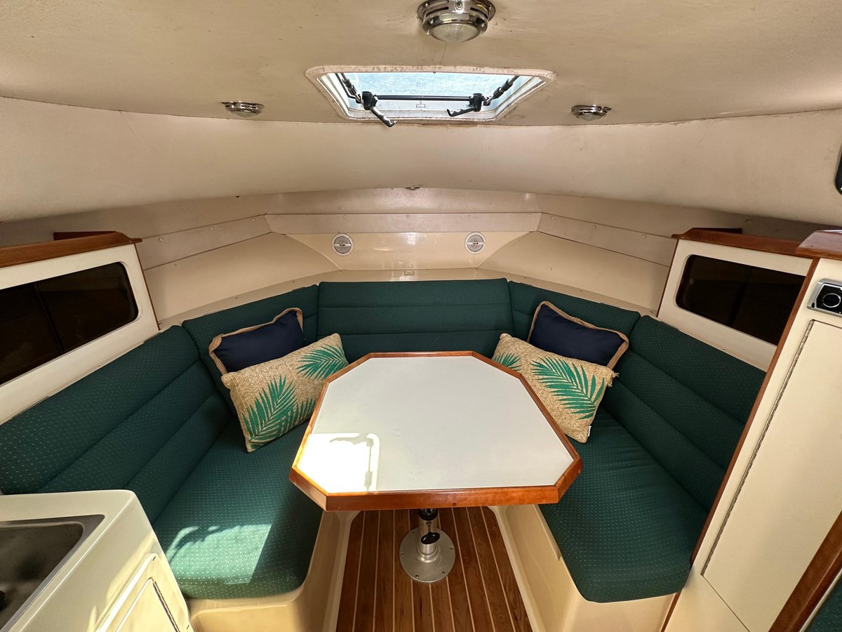 https://arconyachts.ams3.digitaloceanspaces.com/187760/conversions/large_4606573-optimize.jpg