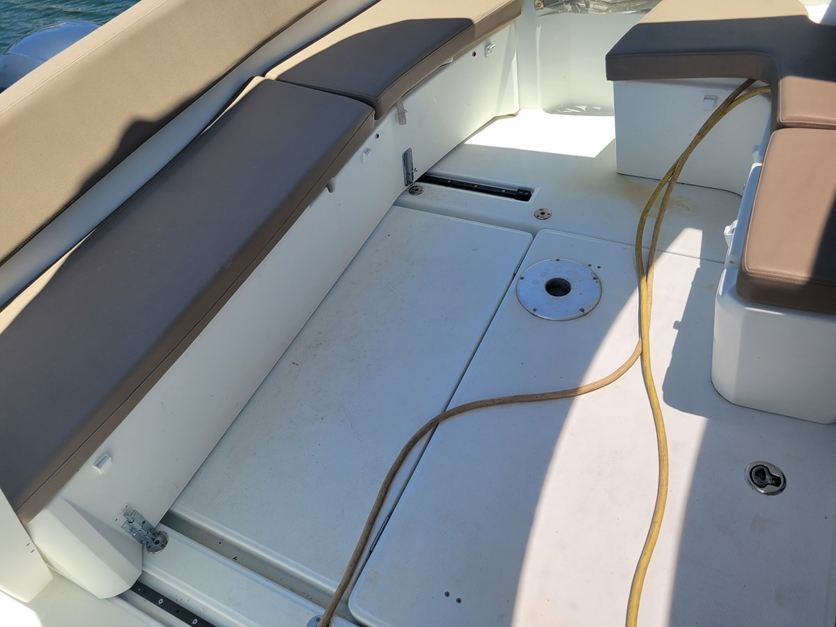 https://arconyachts.ams3.digitaloceanspaces.com/187831/conversions/large_4684750-optimize.jpg