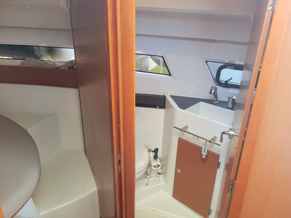 https://arconyachts.ams3.digitaloceanspaces.com/187897/conversions/large_4684032-optimize.jpg