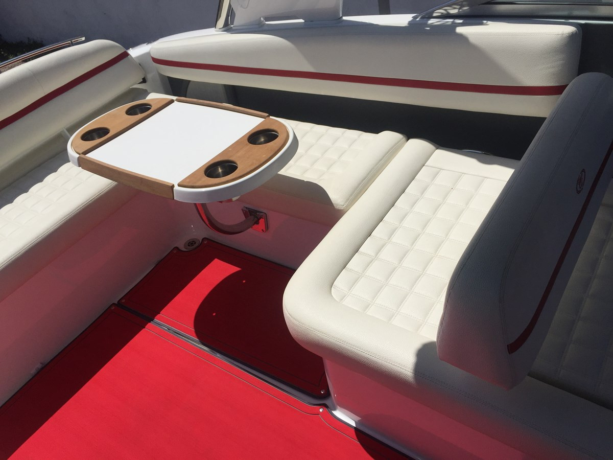 https://arconyachts.ams3.digitaloceanspaces.com/188157/conversions/large_4066117-optimize.jpg