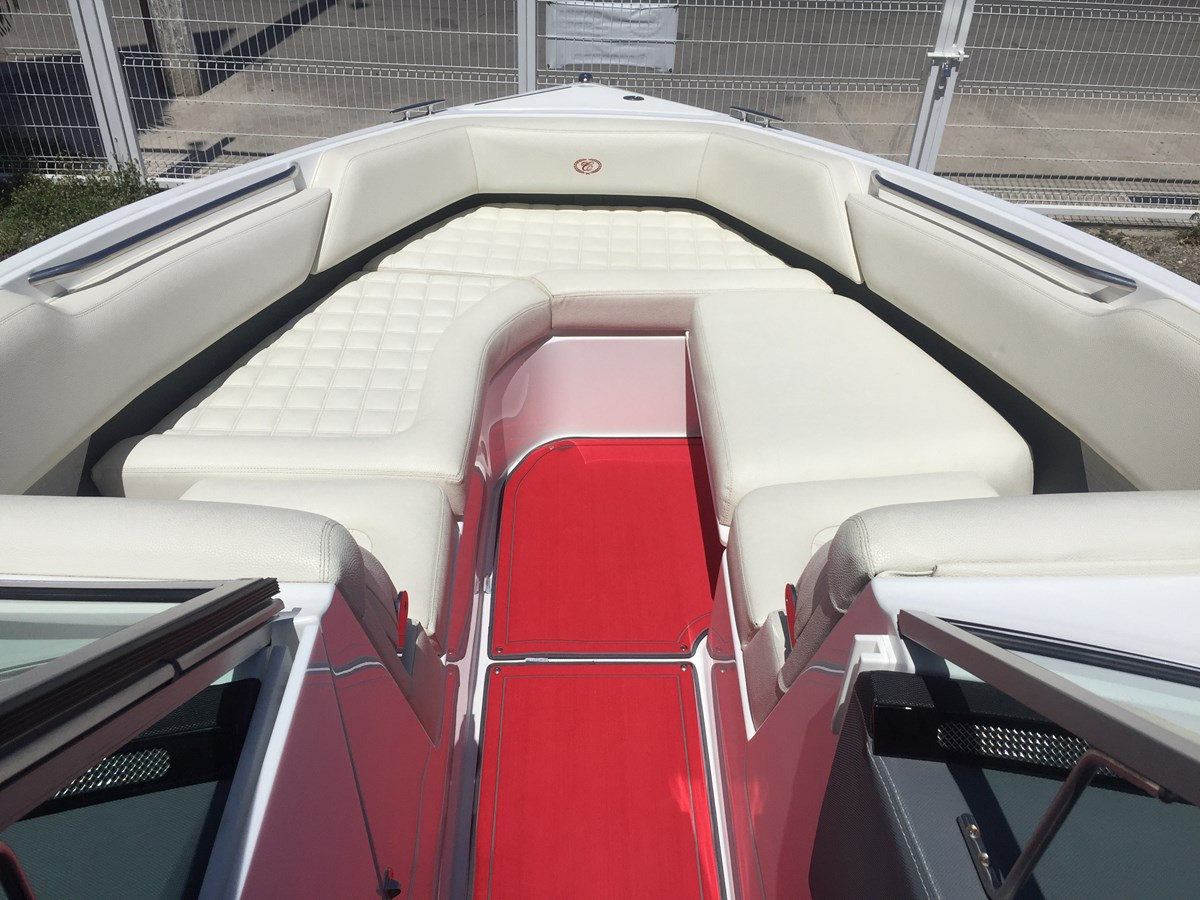 https://arconyachts.ams3.digitaloceanspaces.com/188172/conversions/large_4066123-optimize.jpg