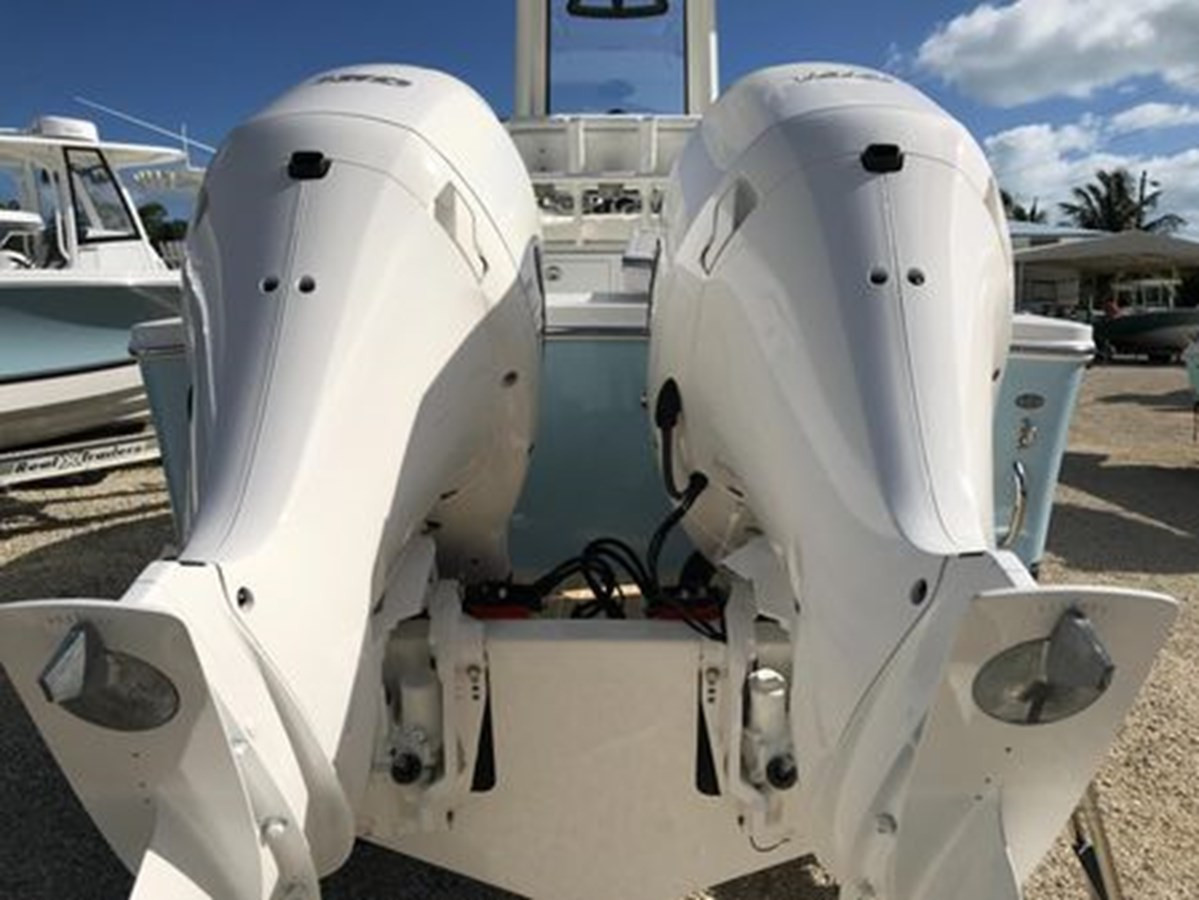 https://arconyachts.ams3.digitaloceanspaces.com/188190/conversions/large_4597012-optimize.jpg