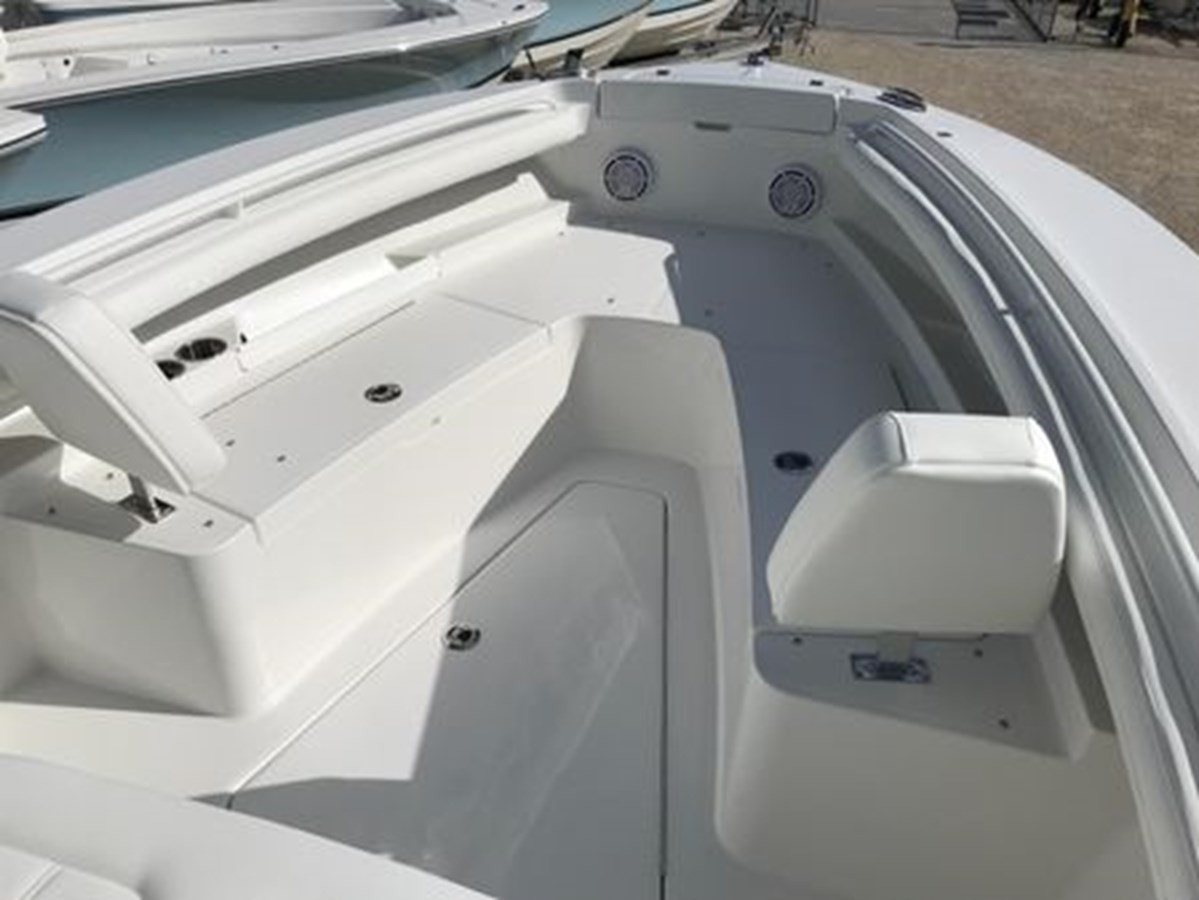 https://arconyachts.ams3.digitaloceanspaces.com/188198/conversions/large_4597015-optimize.jpg