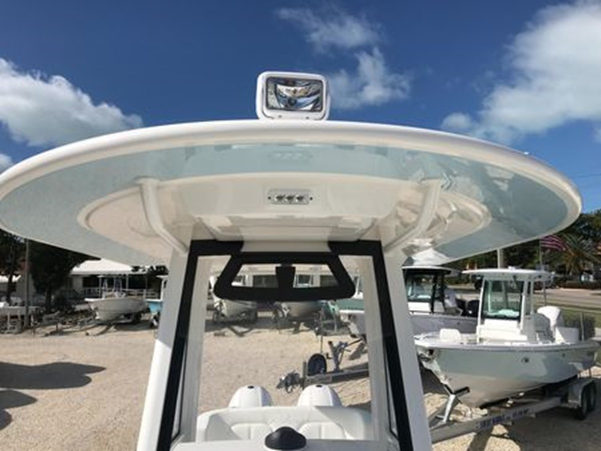 https://arconyachts.ams3.digitaloceanspaces.com/188204/conversions/large_4597019-optimize.jpg