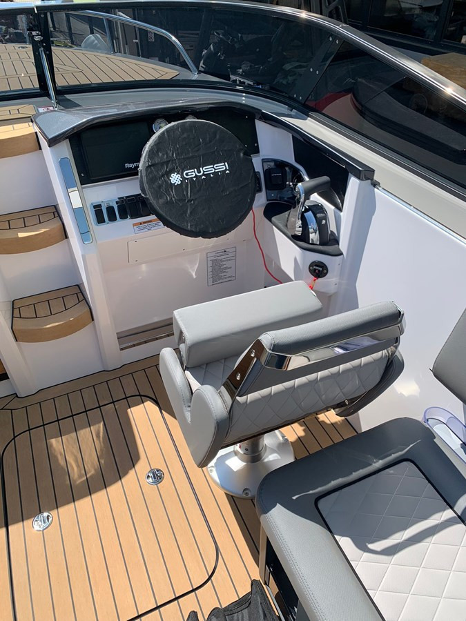 https://arconyachts.ams3.digitaloceanspaces.com/188205/conversions/large_4004497-optimize.jpg