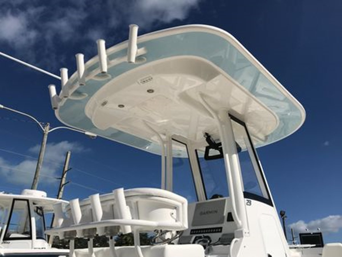 https://arconyachts.ams3.digitaloceanspaces.com/188229/conversions/large_4597030-optimize.jpg