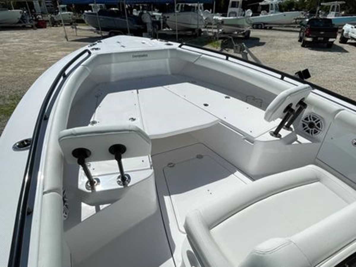 https://arconyachts.ams3.digitaloceanspaces.com/188265/conversions/large_4597496-optimize.jpg