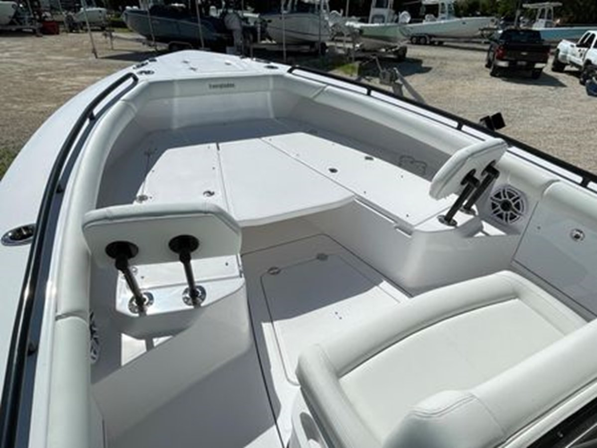 https://arconyachts.ams3.digitaloceanspaces.com/188267/conversions/large_4597497-optimize.jpg