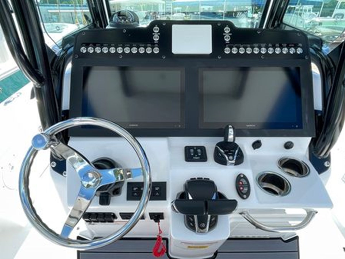 https://arconyachts.ams3.digitaloceanspaces.com/188283/conversions/large_4597503-optimize.jpg