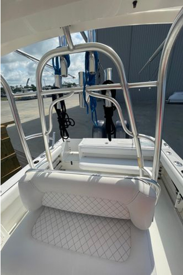https://arconyachts.ams3.digitaloceanspaces.com/188284/conversions/large_3975377-optimize.jpg