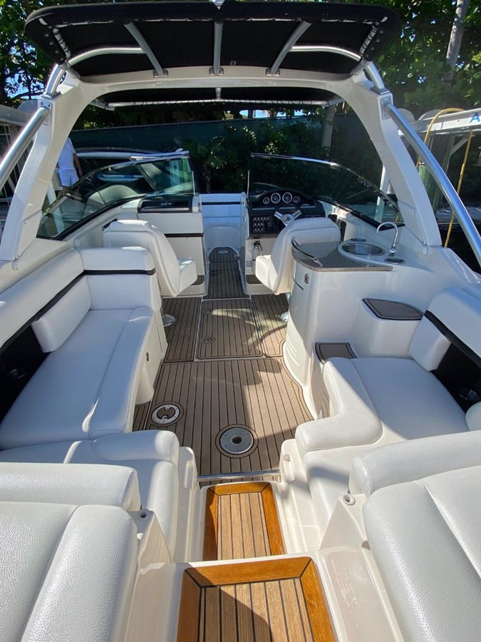 https://arconyachts.ams3.digitaloceanspaces.com/188316/conversions/large_3774537-optimize.jpg