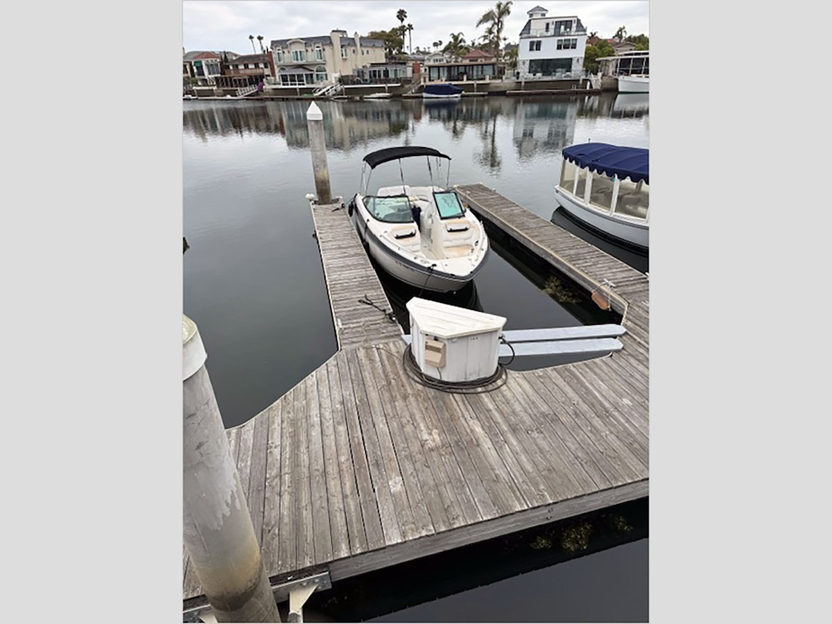 27' MONTEREY 2015 264 FS