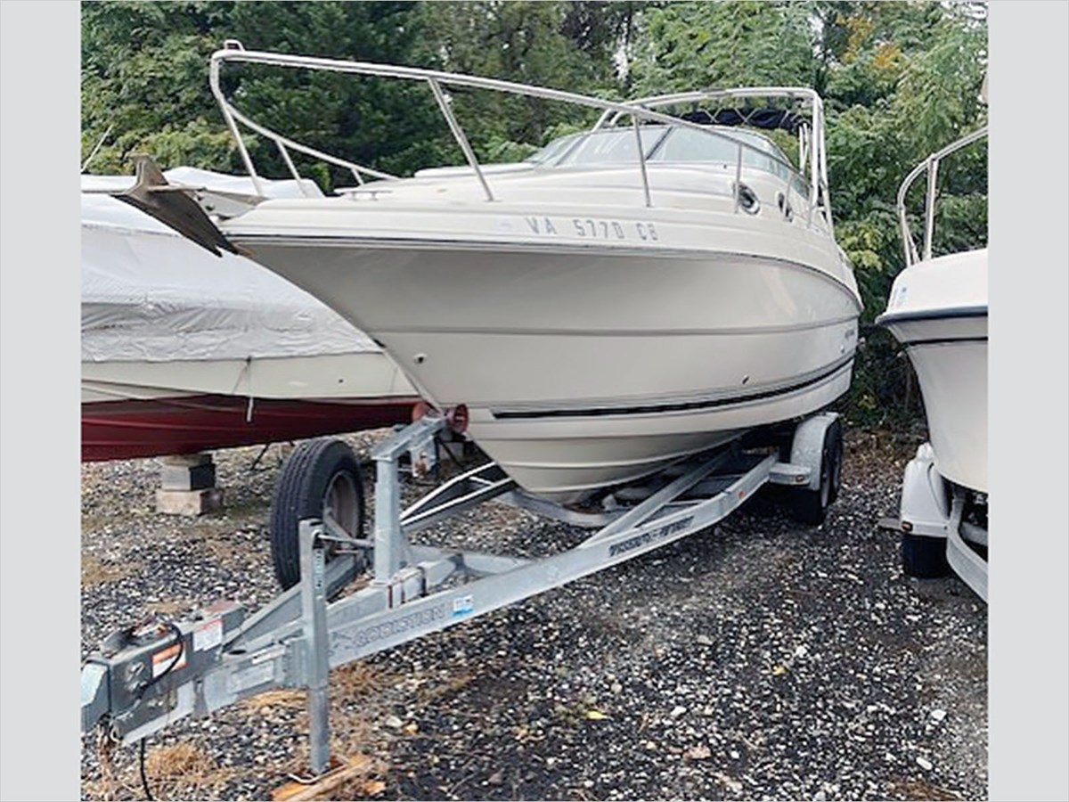27' MONTEREY 2002 262 CRUISERS
