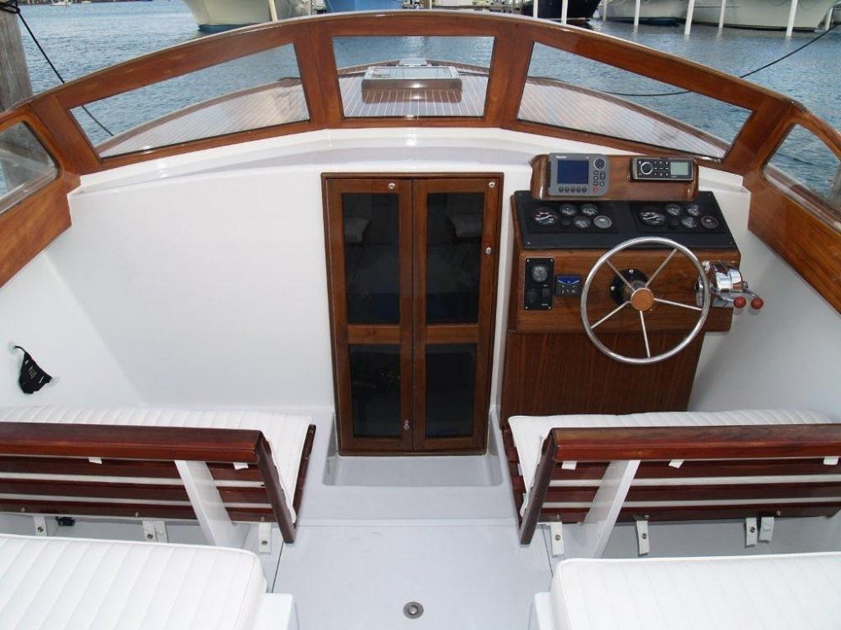 https://arconyachts.ams3.digitaloceanspaces.com/188396/conversions/large_2194025-optimize.jpg