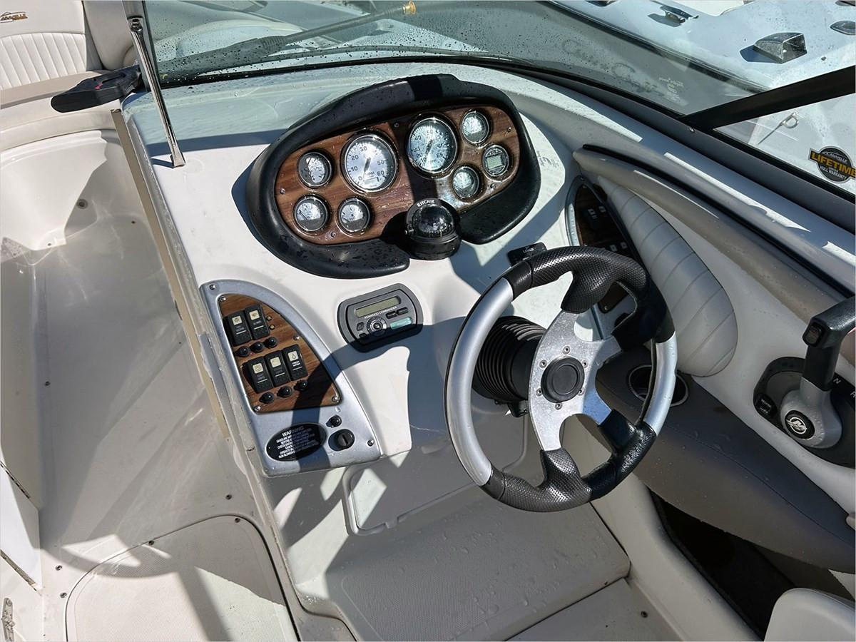 https://arconyachts.ams3.digitaloceanspaces.com/188407/conversions/large_4839785-optimize.jpg