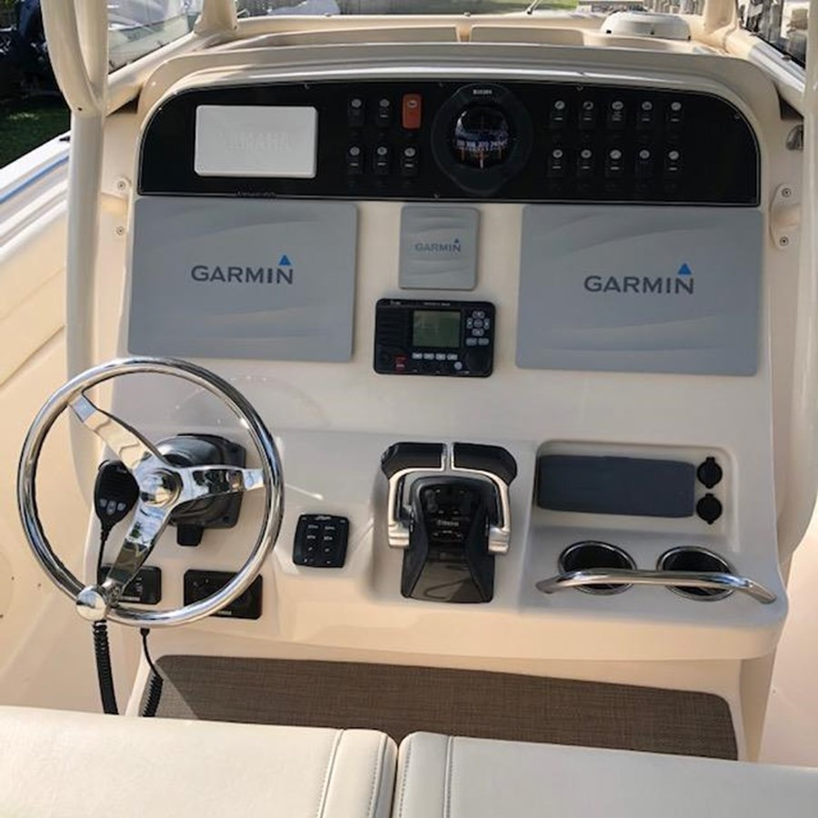 https://arconyachts.ams3.digitaloceanspaces.com/188493/conversions/large_3366434-optimize.jpg