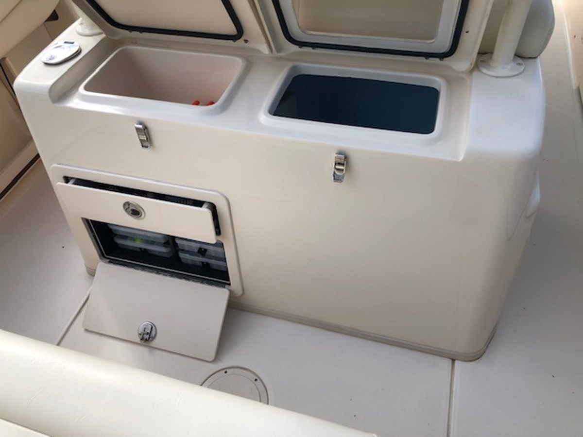 https://arconyachts.ams3.digitaloceanspaces.com/188509/conversions/large_3366441-optimize.jpg