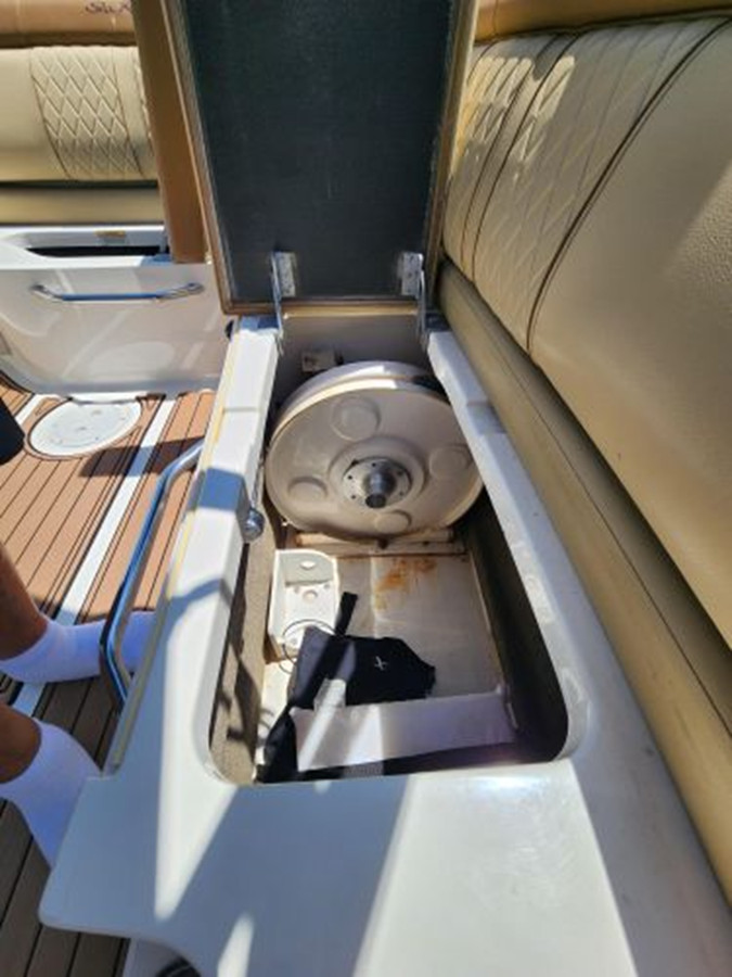 https://arconyachts.ams3.digitaloceanspaces.com/188561/conversions/large_3976584-optimize.jpg